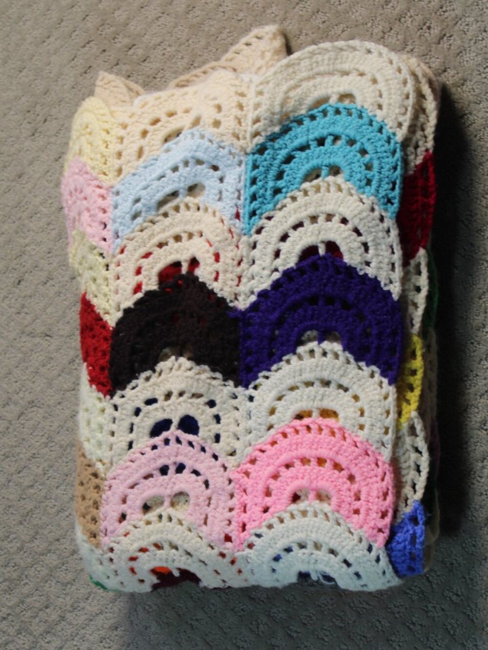 VTG Large Handmade Crochet Afghan Scallop Edge Granny Cottagecore Throw 72"x57"